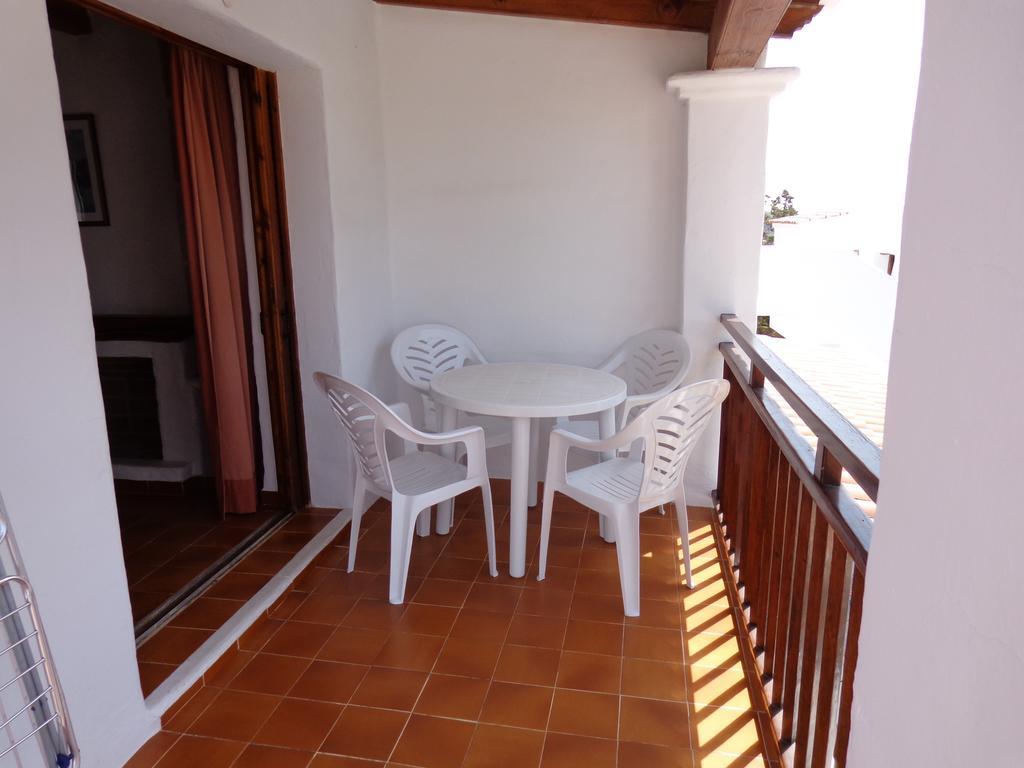 Two-Bedroom Apartment,140927073:JPEG